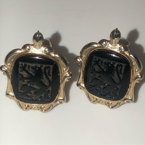 Vtg Carved Onyx Lion Intaglio Cameo Gold Tone Cufflinks Unmarked .9” x .8” - Picture 3 of 6